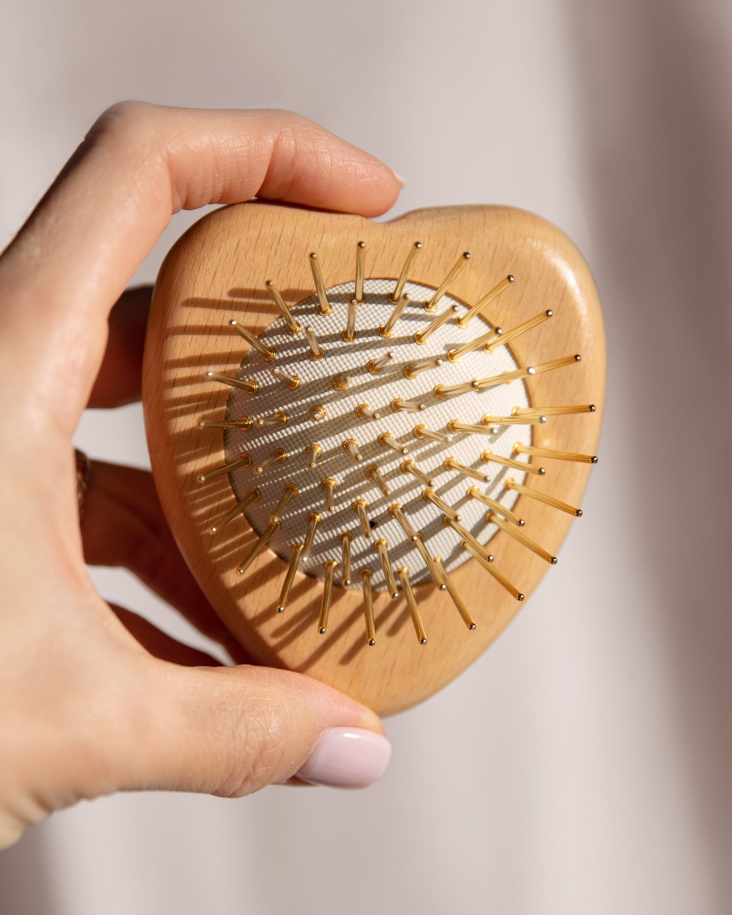 Gua Sha Hair & Scalp Brush: Love Heart Wooden Edition – Snow Fox