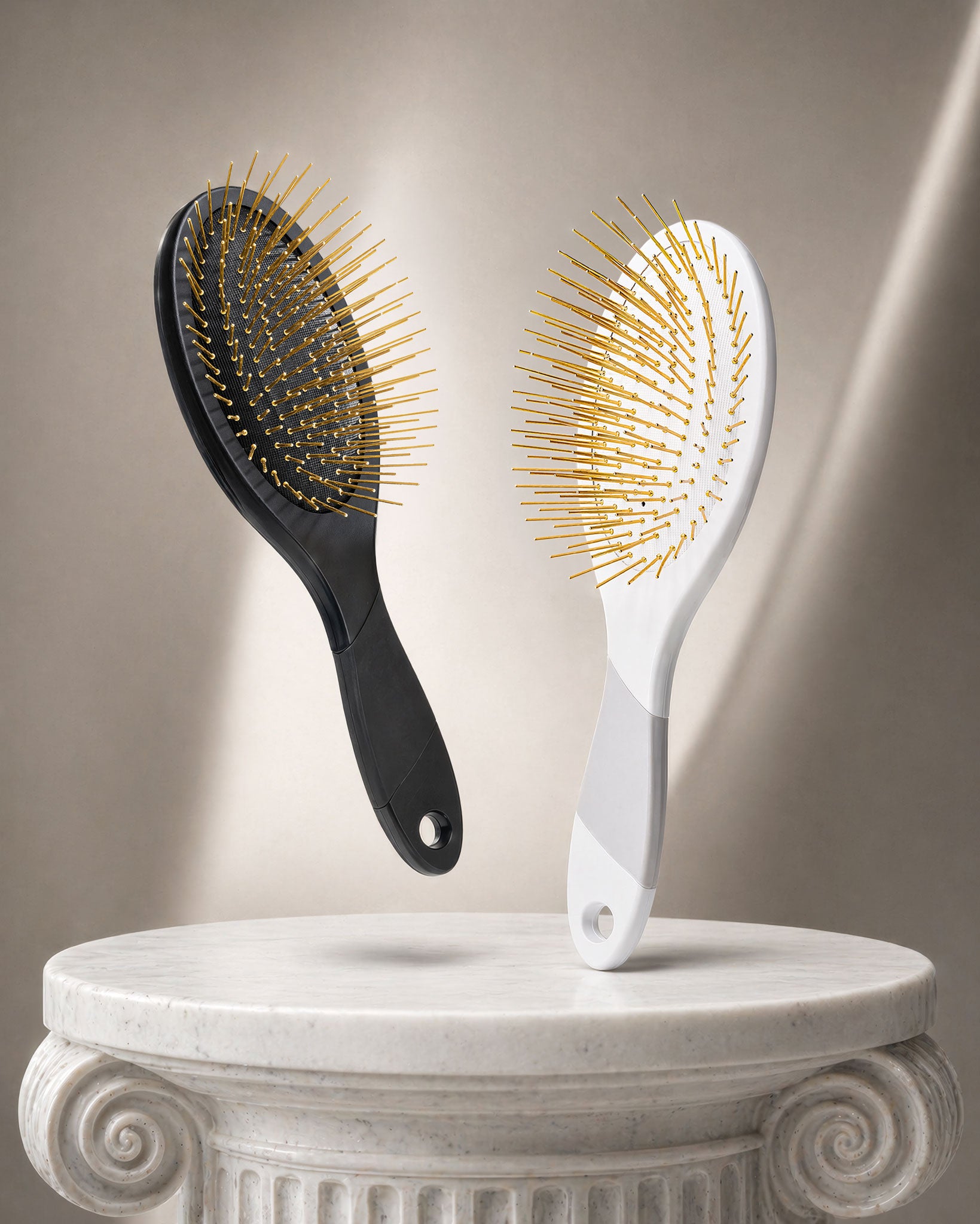 Signature Monochrome Set